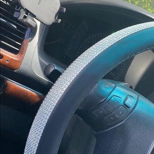 Blinged steering wheel